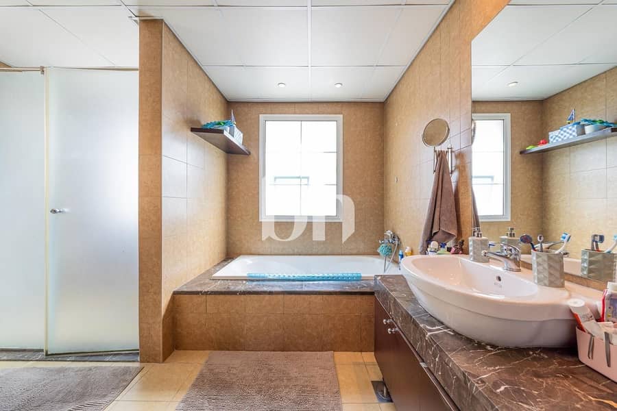 5 Bedroom on a Big Plot | Quiet Location - Image 12