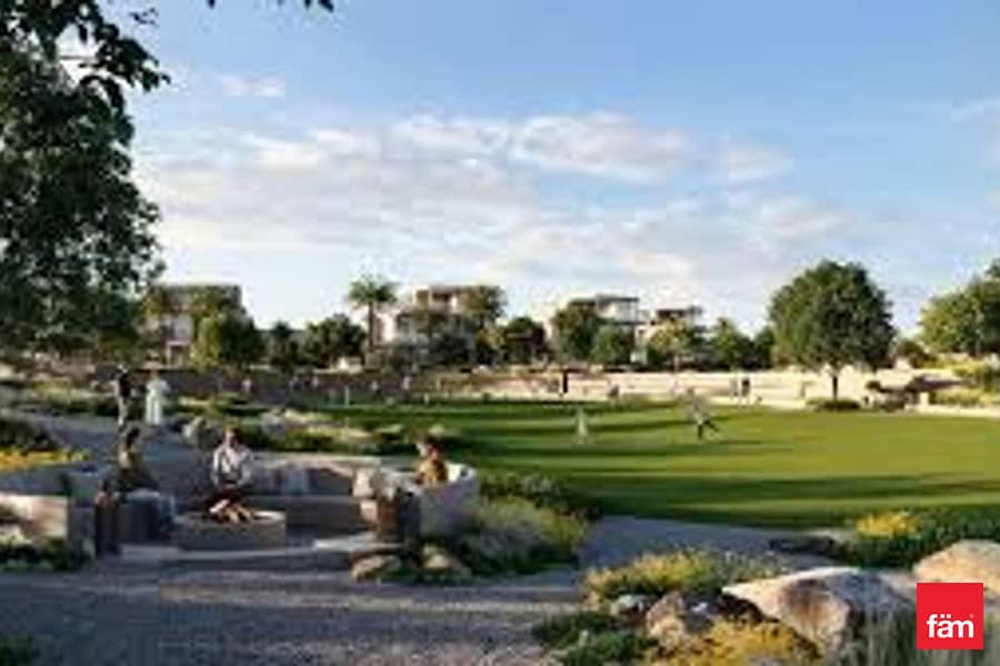 Massive Plot | investor deal | Park facing - Image 9