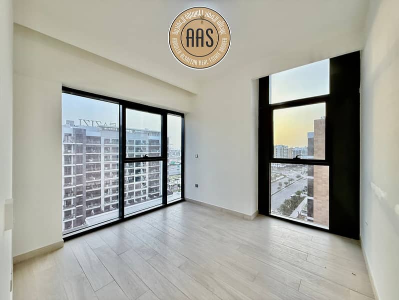 Best Layout•Boulevard Facing•Chiller Free•Luxurious & Spacious 3Bhk•All Amenities - Image 8