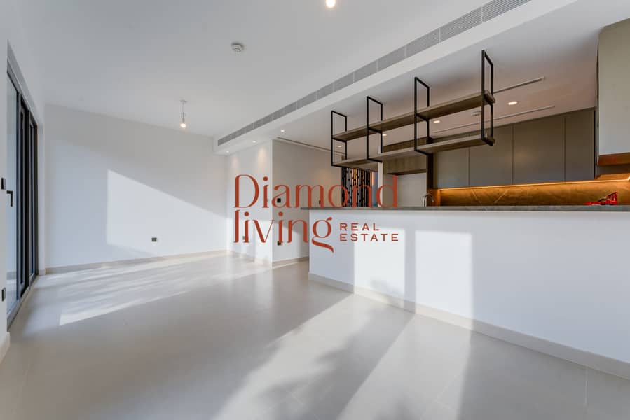 Brand New | Single Row | Park View