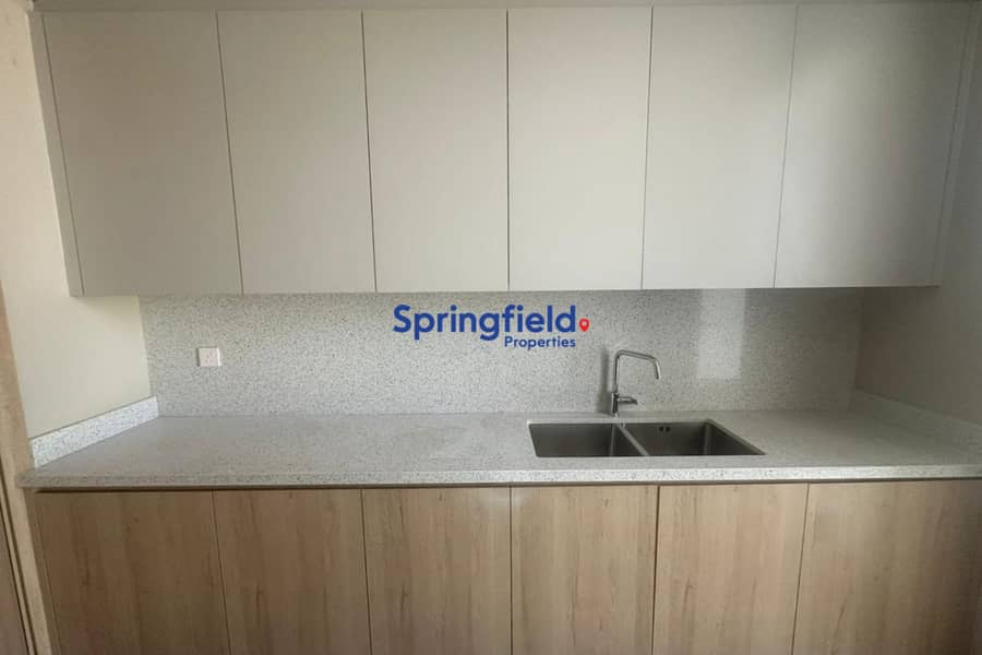 1 Bedroom | Community & Skyline View | Vacant - Image 13