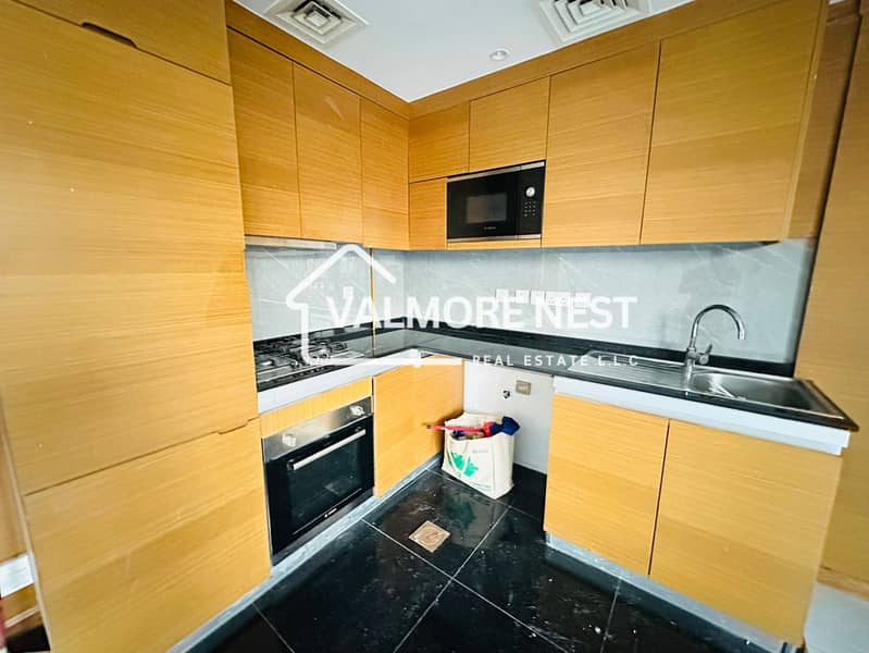 Spacious unit I High quality finishes I Investor deal I Available in best price