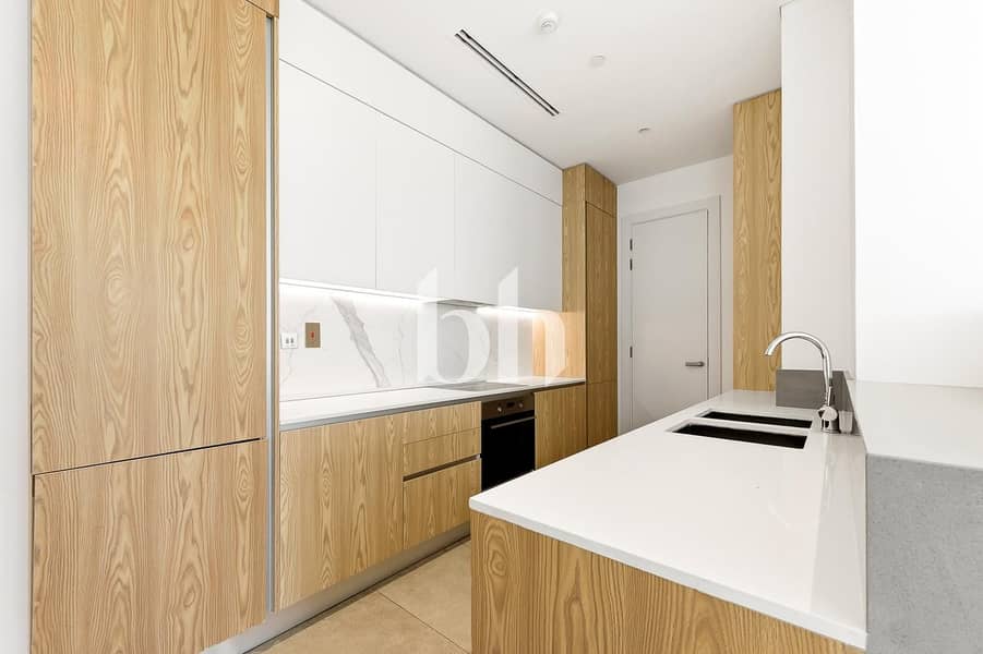 Modern Living | Large Balcony | Community Views - Image 7