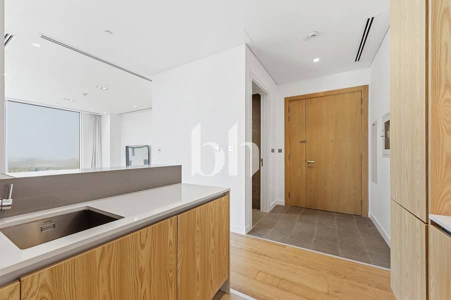 Modern Living | Large Balcony | Community Views - Image 8