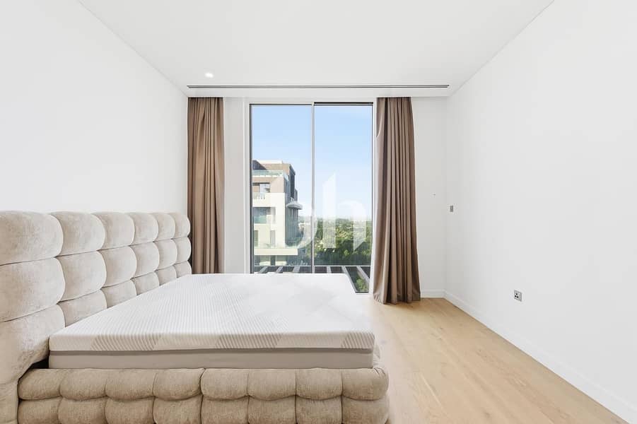 Modern Living | Large Balcony | Community Views - Image 13