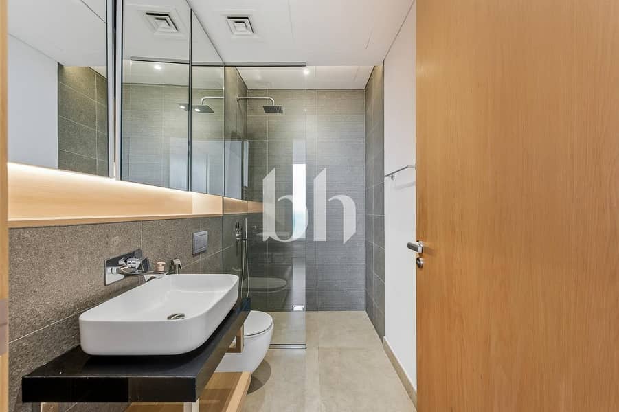 Modern Living | Large Balcony | Community Views - Image 14