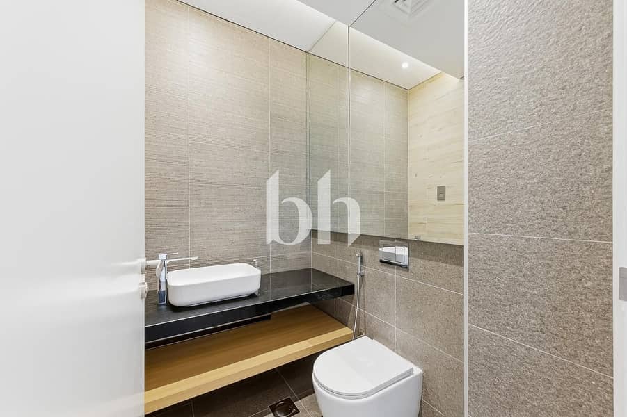 Modern Living | Large Balcony | Community Views - Image 15