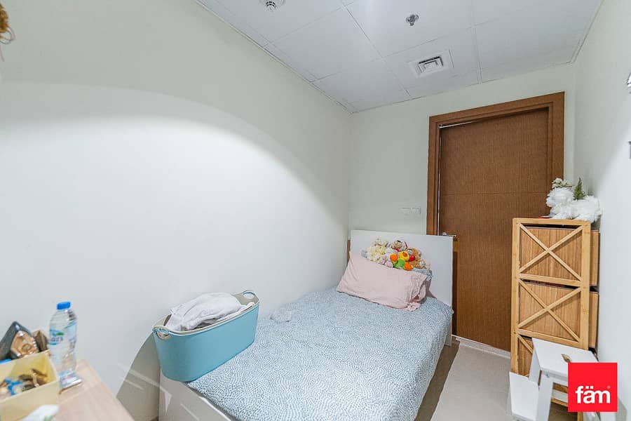 High Floor| Full Creek View| Avaliable Soon - Image 16