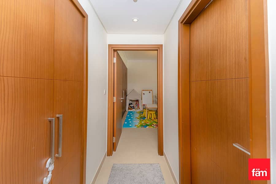 High Floor| Full Creek View| Avaliable Soon - Image 18