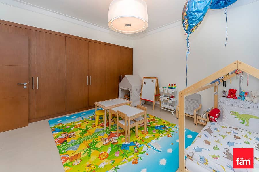 High Floor| Full Creek View| Avaliable Soon - Image 19