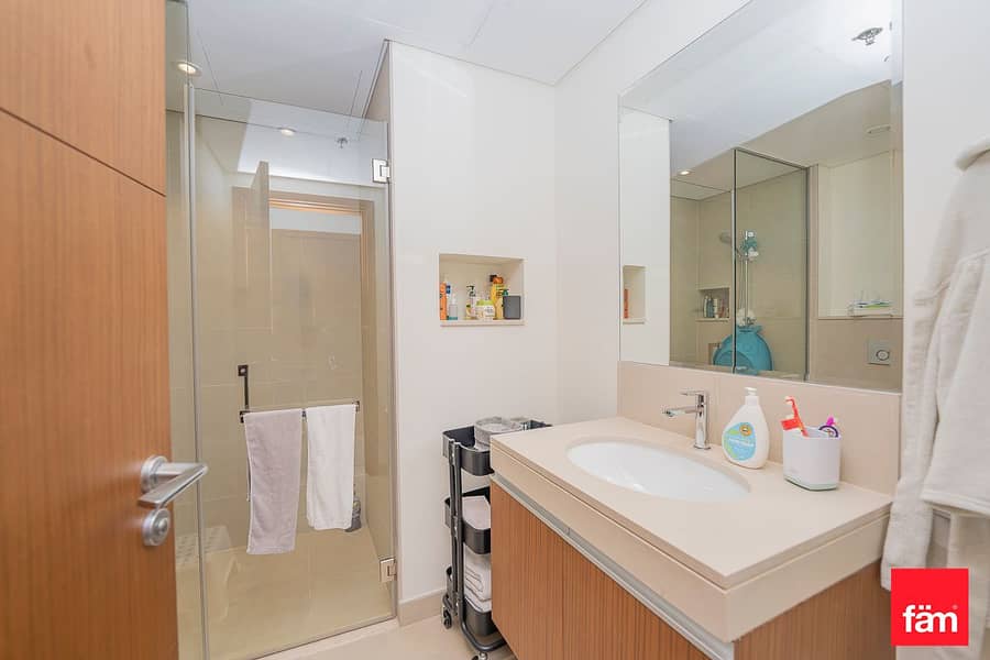 High Floor| Full Creek View| Avaliable Soon - Image 24