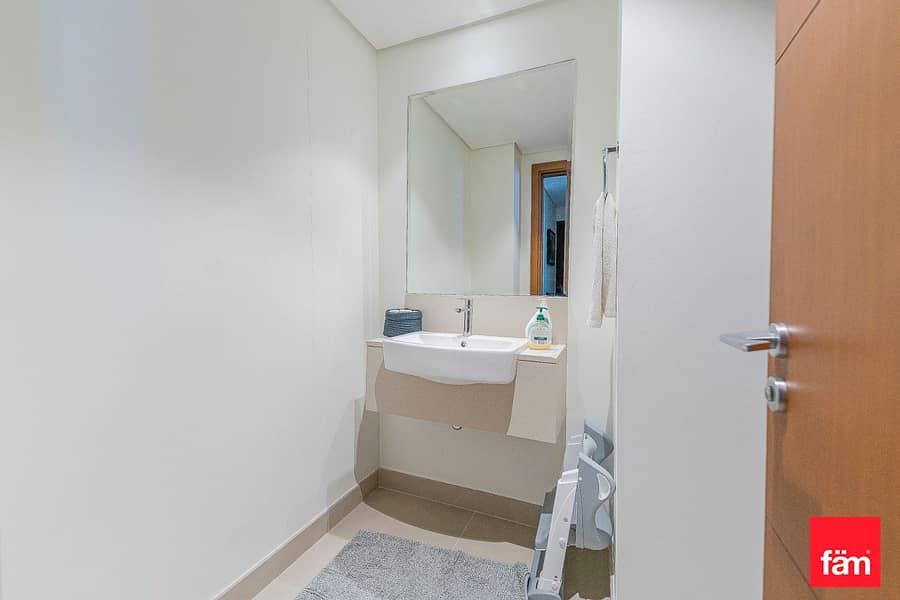 High Floor| Full Creek View| Avaliable Soon - Image 27