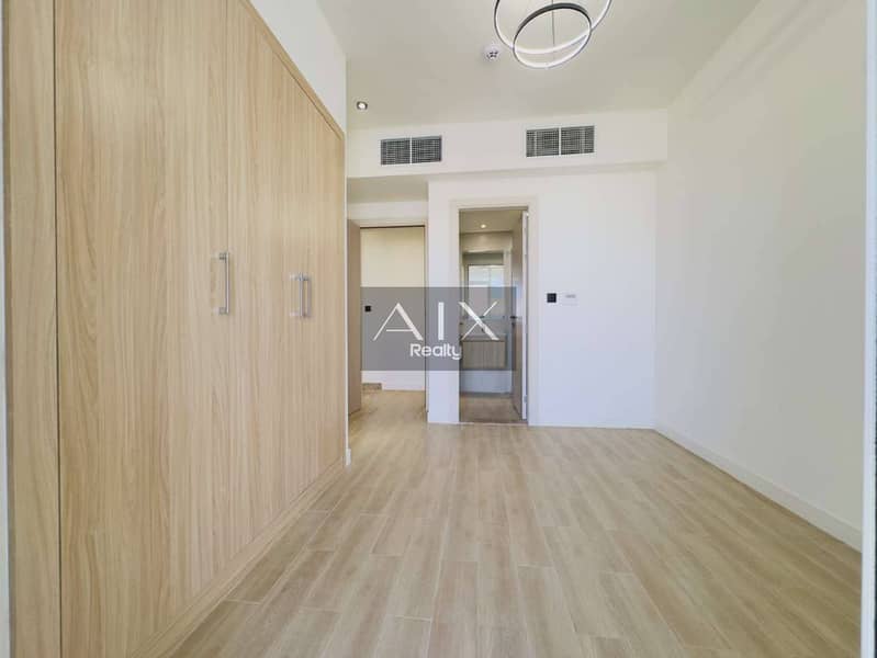 2-BR Townhouse | Spacious Layout | Prime Location