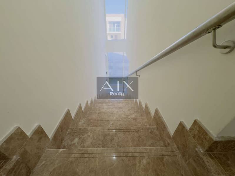 2-BR Townhouse | Spacious Layout | Prime Location - Image 13