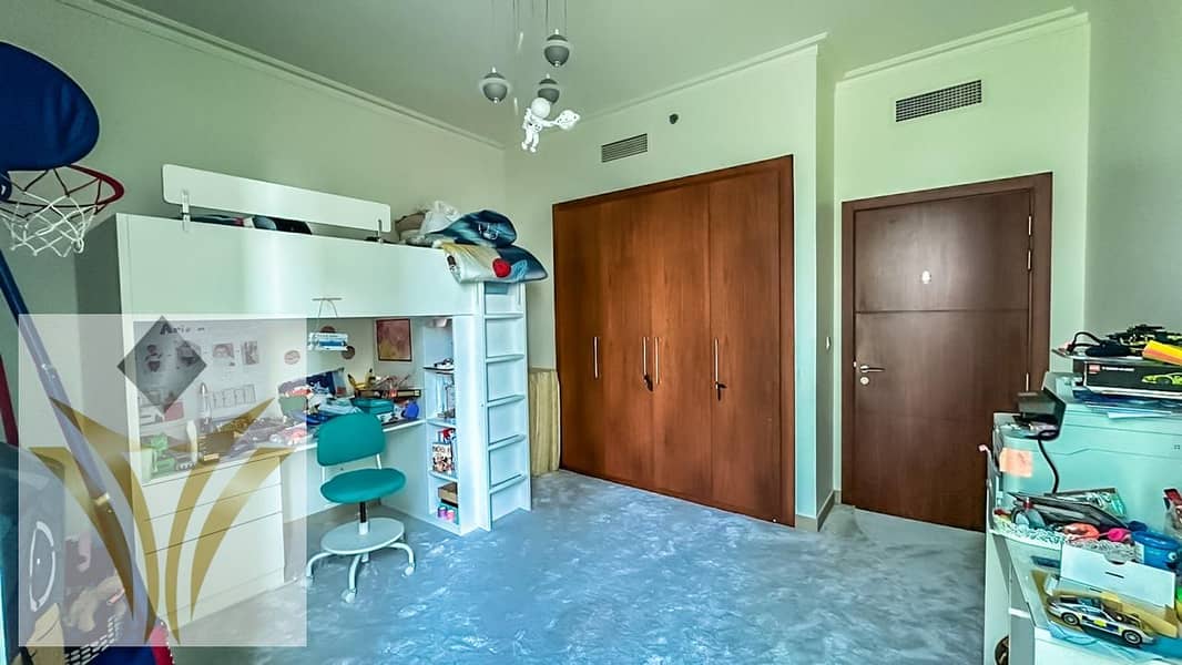 Luxury 3BHK + Maid | Full Burj Khalifa View - Image 32