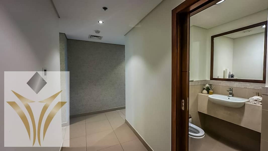 Luxury 3BHK + Maid | Full Burj Khalifa View - Image 39