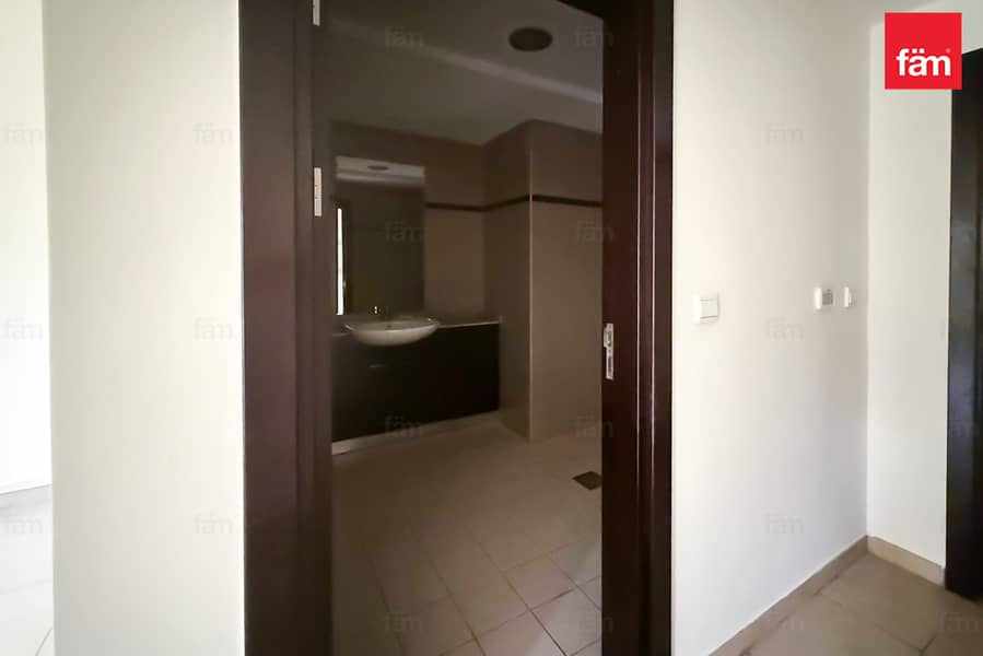 Spacious | Vacant | 3 Bed + Maid - Image 11