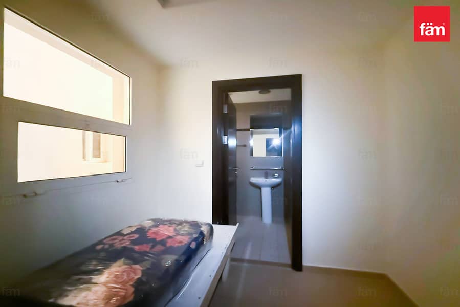 Spacious | Vacant | 3 Bed + Maid - Image 12