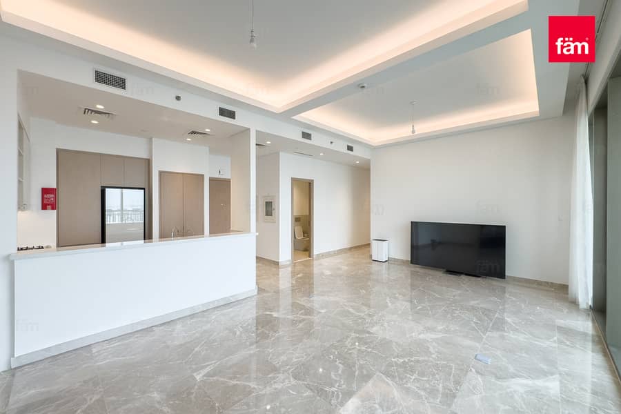 APARTMENT FOR SALE IN CREEKSIDE 18 B - Image 6