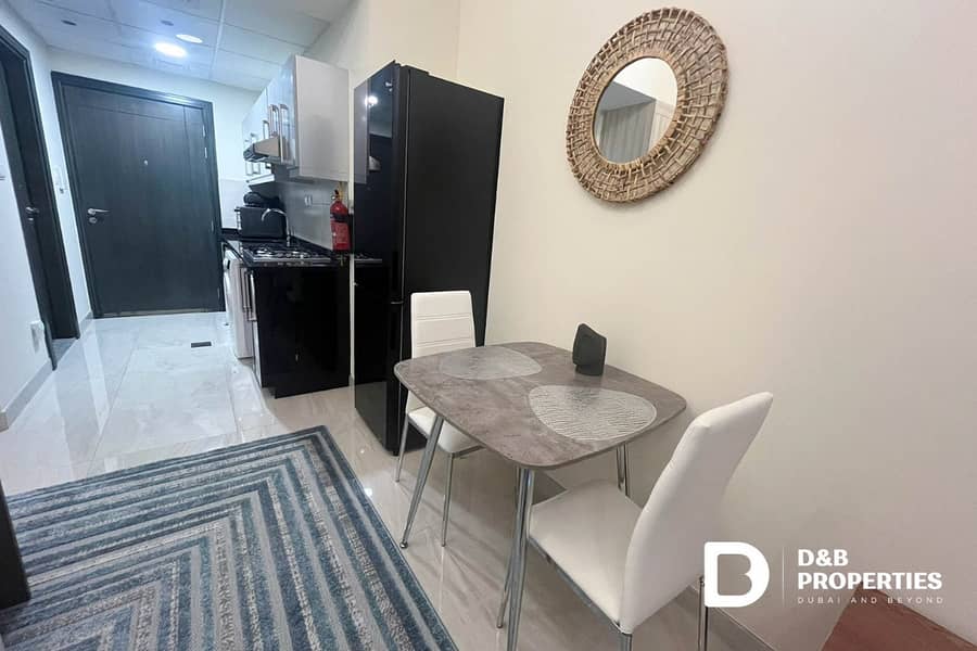 Upgraded | High Floor | 12 Cheques | Furnished