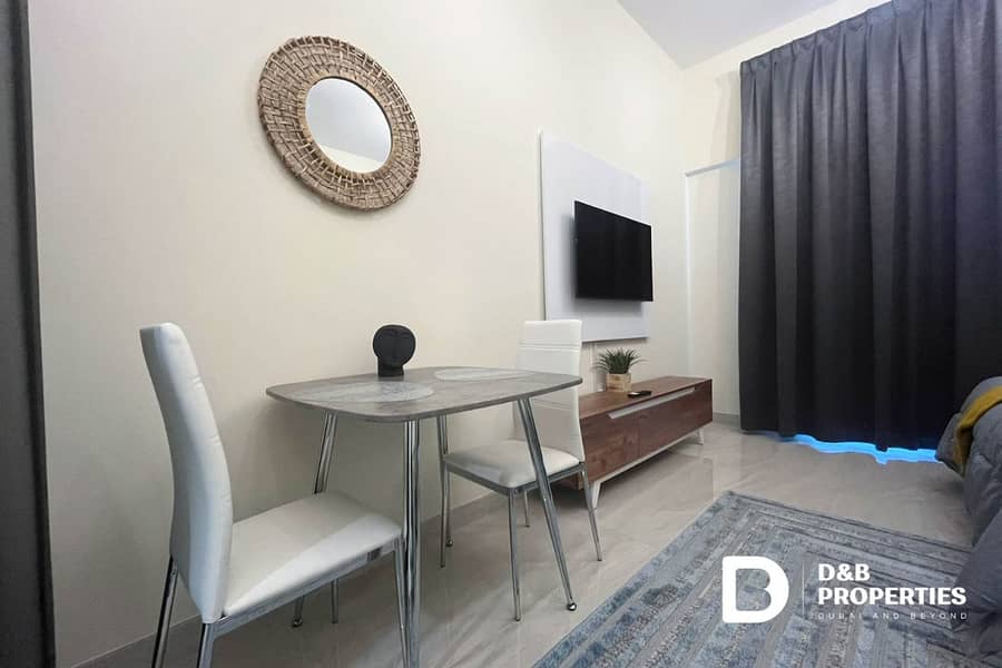 Upgraded | High Floor | 12 Cheques | Furnished