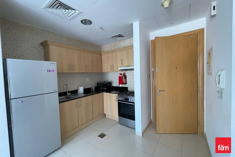 Central Location | Spacious | Canal View - Image 8