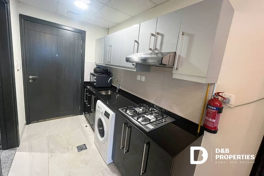 Upgraded | High Floor | 12 Cheques | Furnished - Image 8