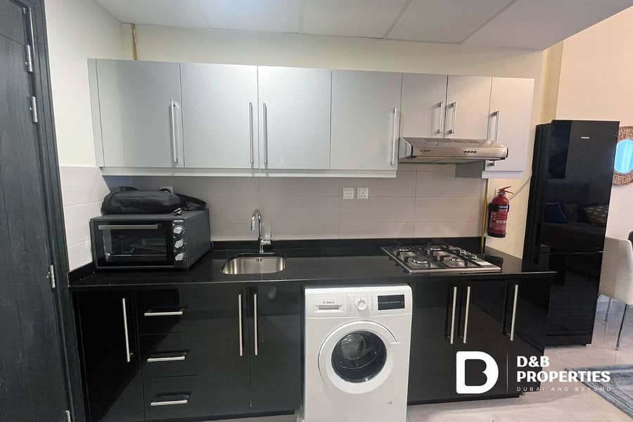 Upgraded | High Floor | 12 Cheques | Furnished - Image 9