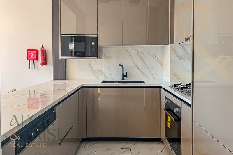 3BR + Study | Spacious | Brand New | Corner Unit