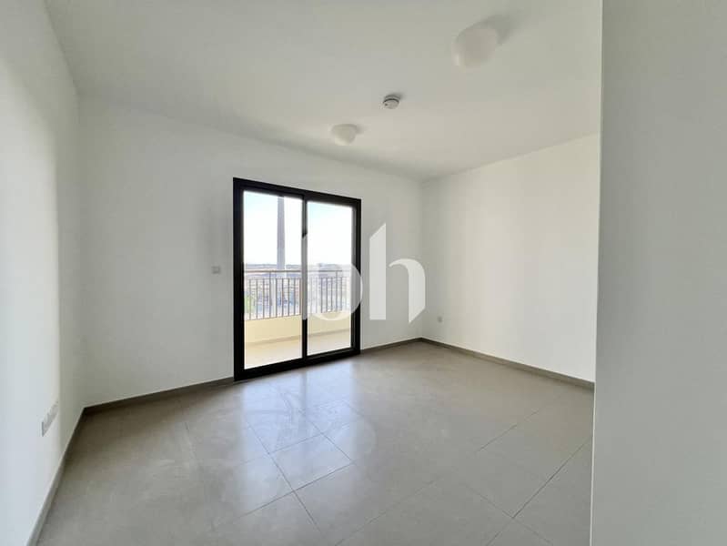 Modern Townhouse | Spacious | Unfurnished - Image 7