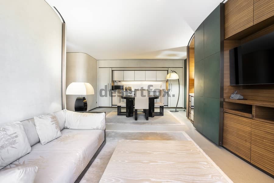 Luxury Living I Burj Khalifa I Fully Furnished I Vacant