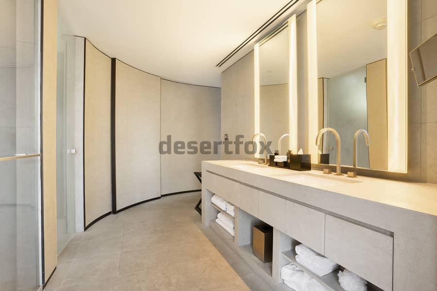 Luxury Living I Burj Khalifa I Fully Furnished I Vacant - Image 15