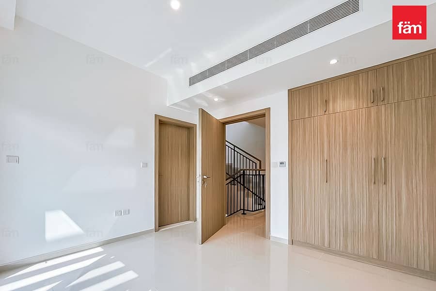 Vastu Complaint | Brand New | End Corner - Image 8