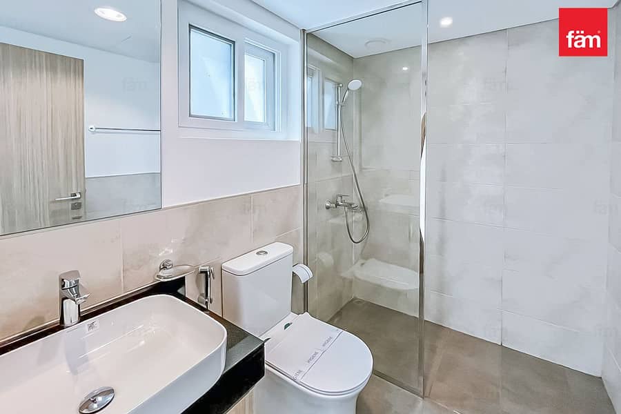 Vastu Complaint | Brand New | End Corner - Image 19