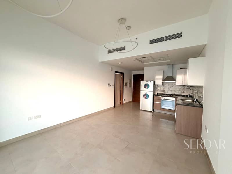 Fitted Kitchen | Cozy and Bright 1 Bed Apartment - Image 6