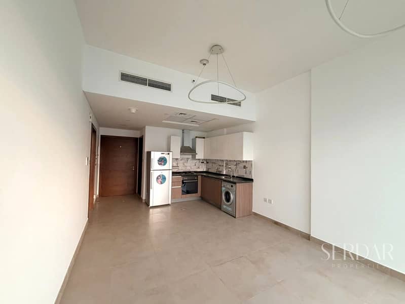 Fitted Kitchen | Cozy and Bright 1 Bed Apartment - Image 8
