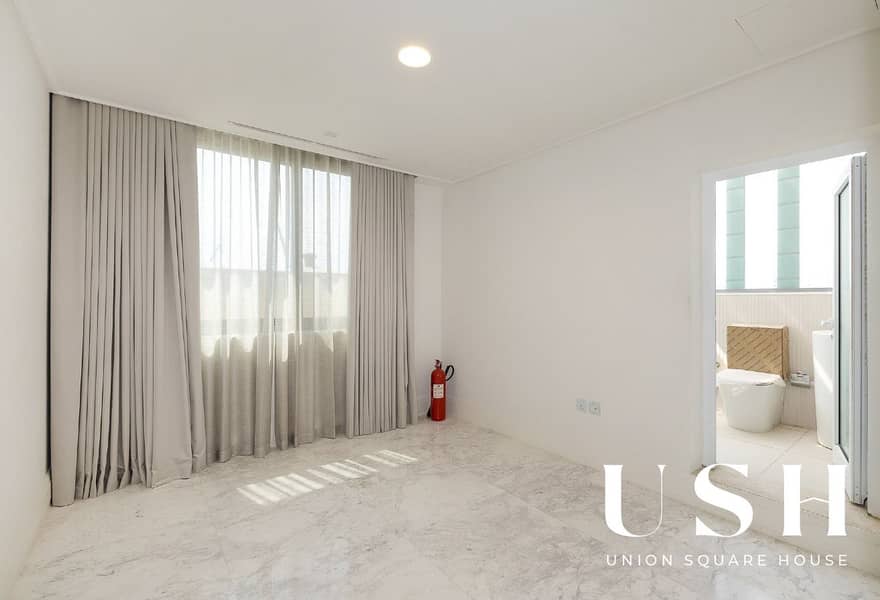 Ultra Luxury | Fully Furnished | Furniture by Rugiano - Image 11