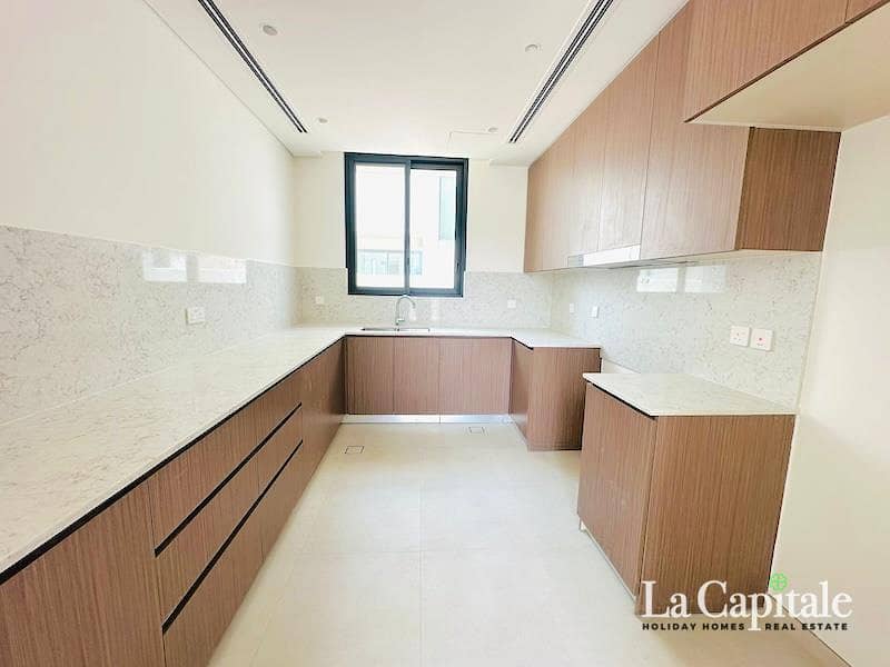 Prime Location | Access to Park | Ready to Move