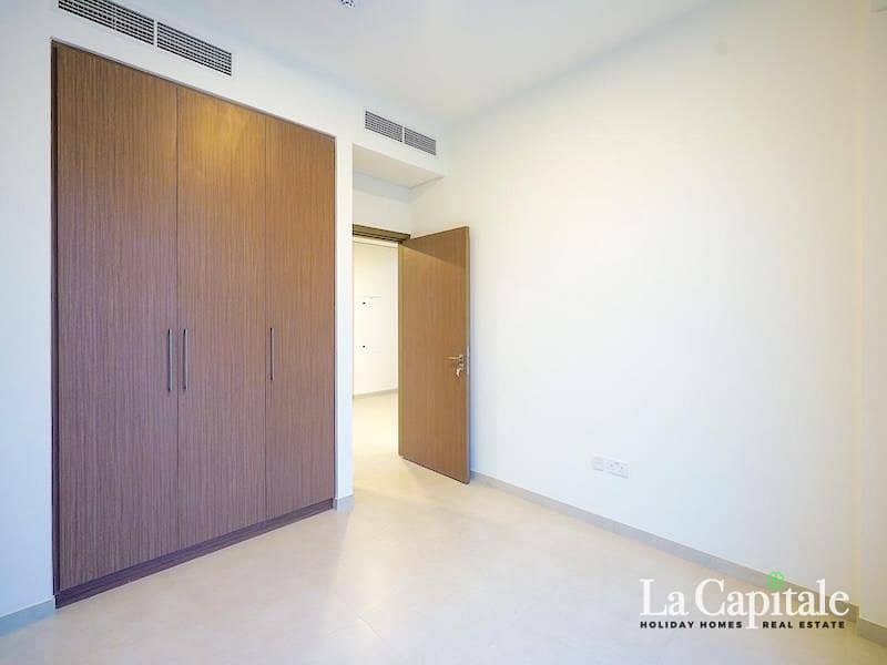 Prime Location | Access to Park | Ready to Move - Image 8