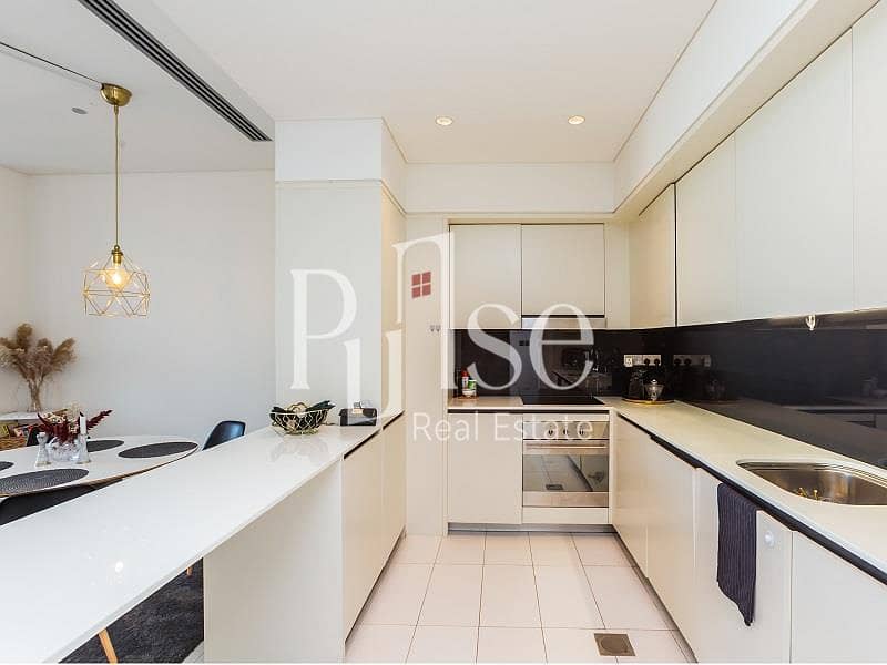 Spacious 1BR Layout | DIFC and Sea Views - Image 6