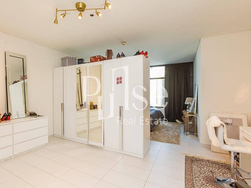 Spacious 1BR Layout | DIFC and Sea Views - Image 9