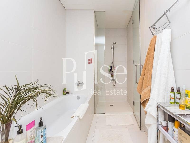 Spacious 1BR Layout | DIFC and Sea Views - Image 16