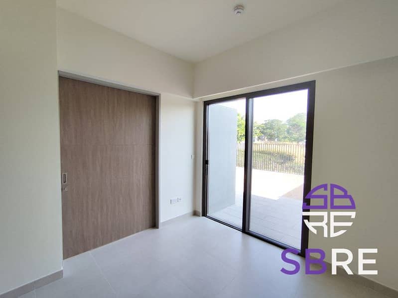 On Green Belt | Brand New | Single Row - Image 9