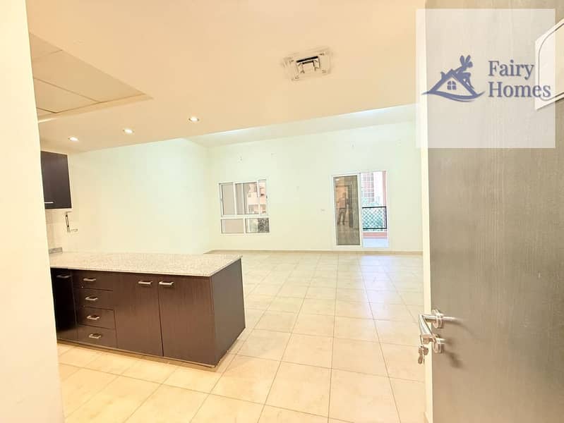 Ready to Move | Vacant 2BHK with Balcony - Image 8