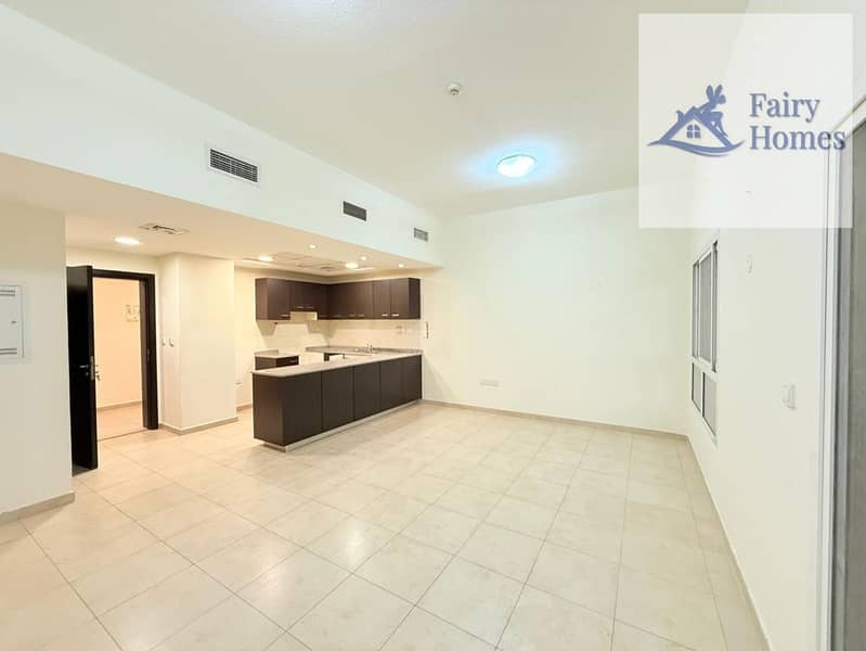 Ready to Move | Vacant 2BHK with Balcony - Image 10