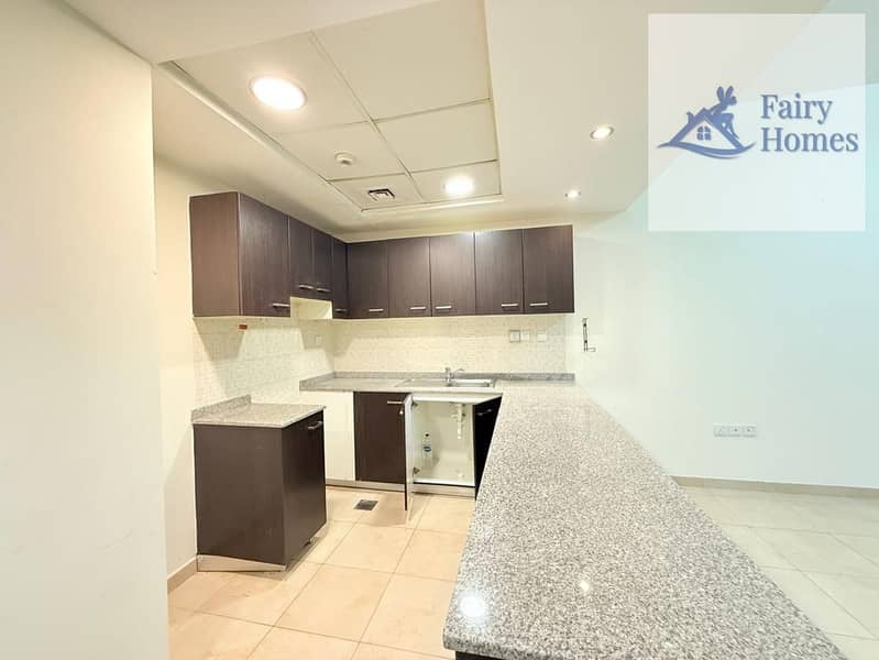 Ready to Move | Vacant 2BHK with Balcony - Image 12