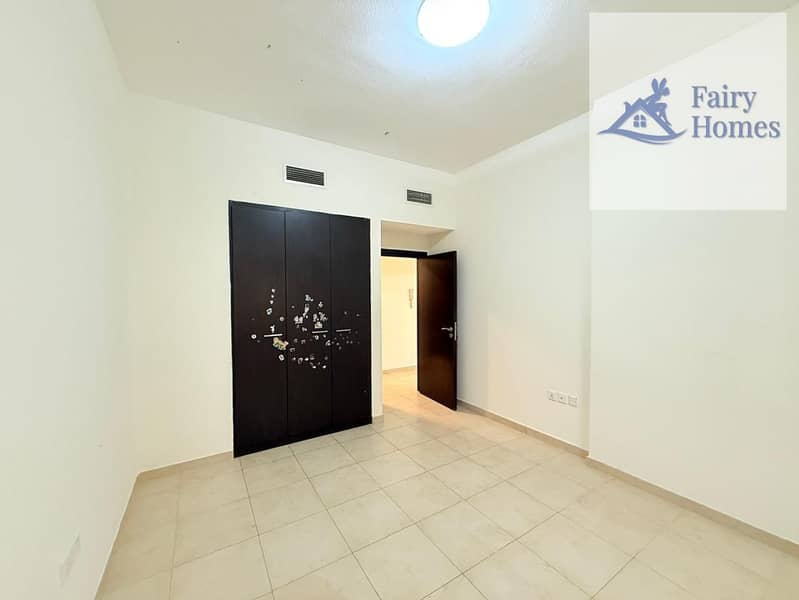 Ready to Move | Vacant 2BHK with Balcony - Image 14