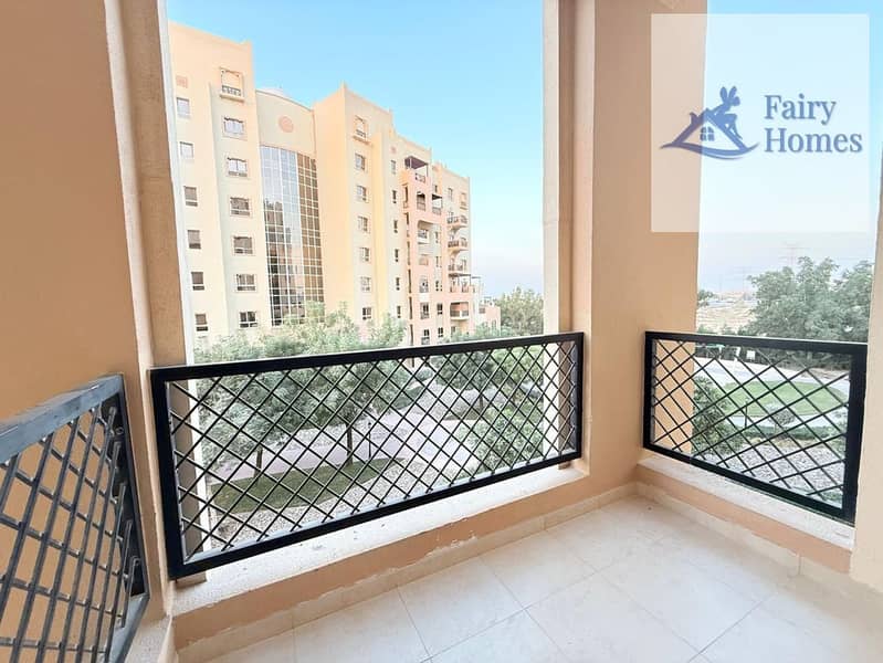 Ready to Move | Vacant 2BHK with Balcony - Image 25