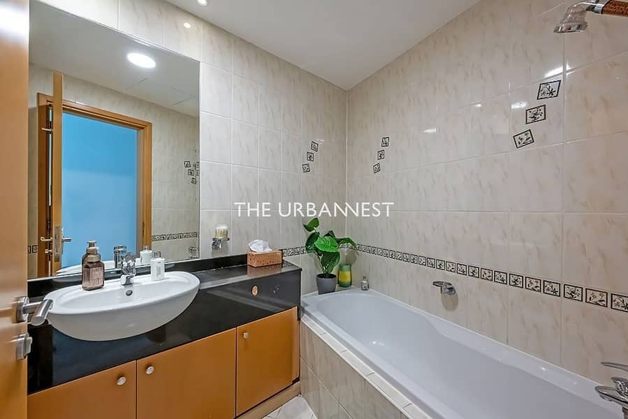 High Floor | Luxury Waterfront Living | Tenanted - Image 16