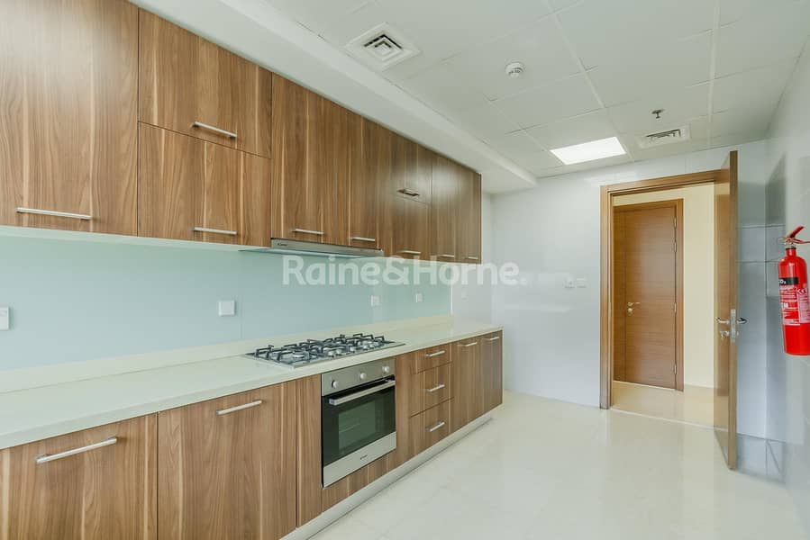 Unfurnished | Vacant | Closed Kitchen | 2 Parking